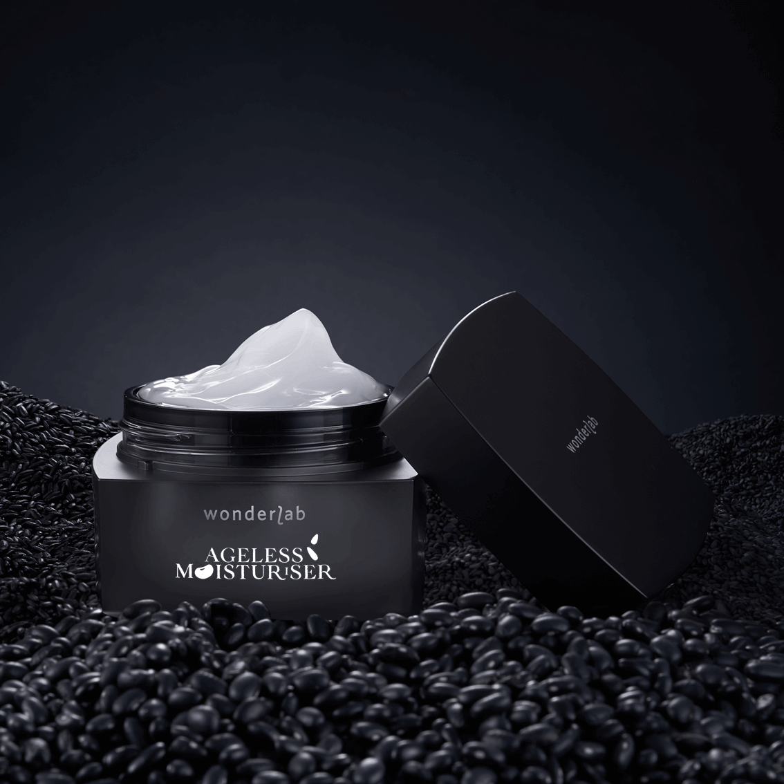 Bel-aek-Ageless-Moisturiser-2