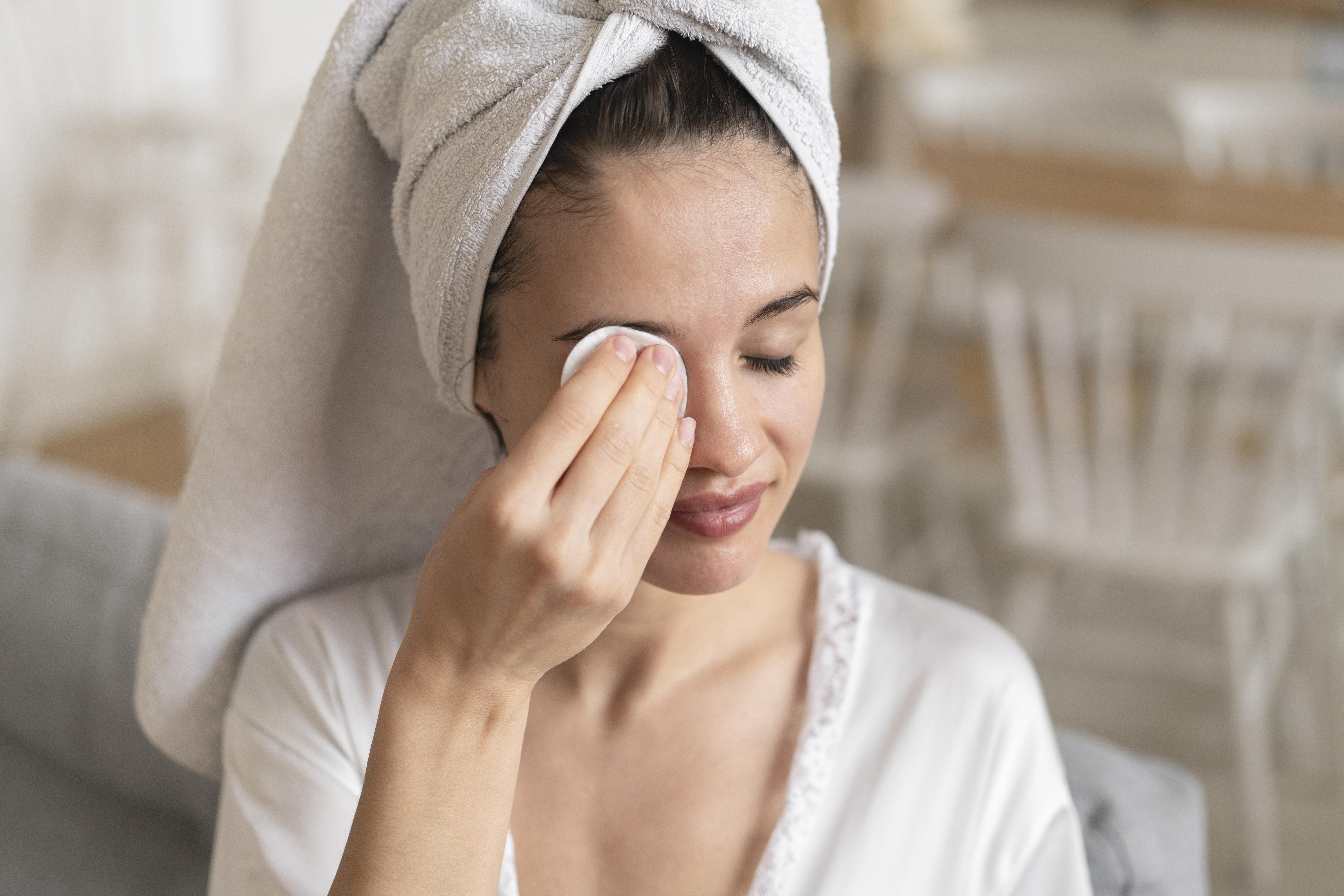 beautiful-woman-doing-self-care-treatment