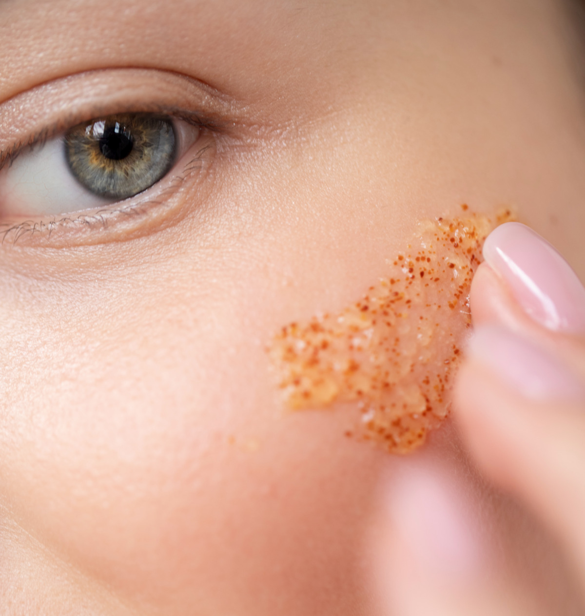 portrait-beautiful-woman-with-clear-skin-using-face-scrub