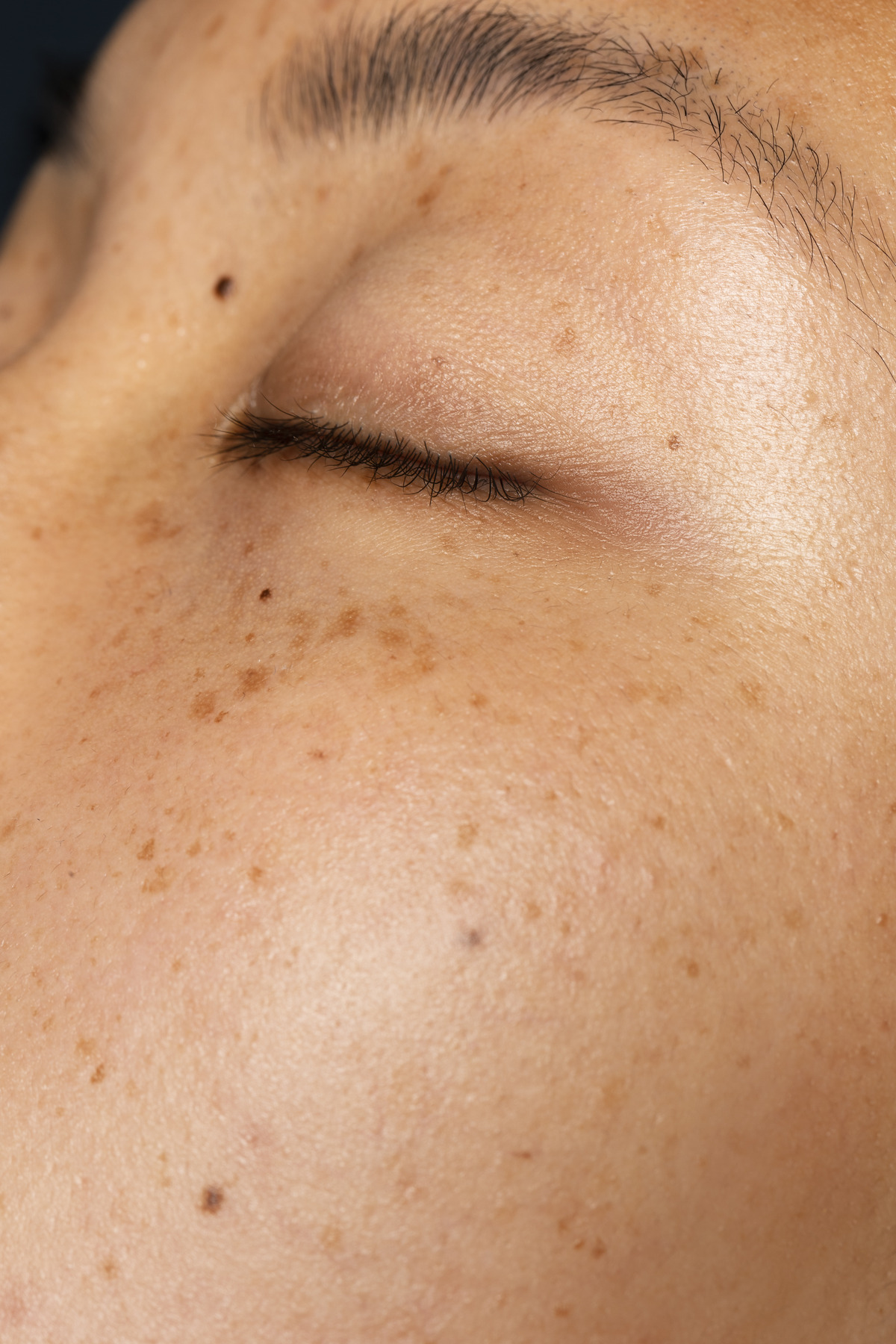side-view-woman-normal-skin-texture